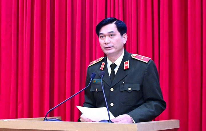 Thiếu tướng Trịnh Ngọc Quyên phát biểu tại hội nghị. (Ảnh: CAND)