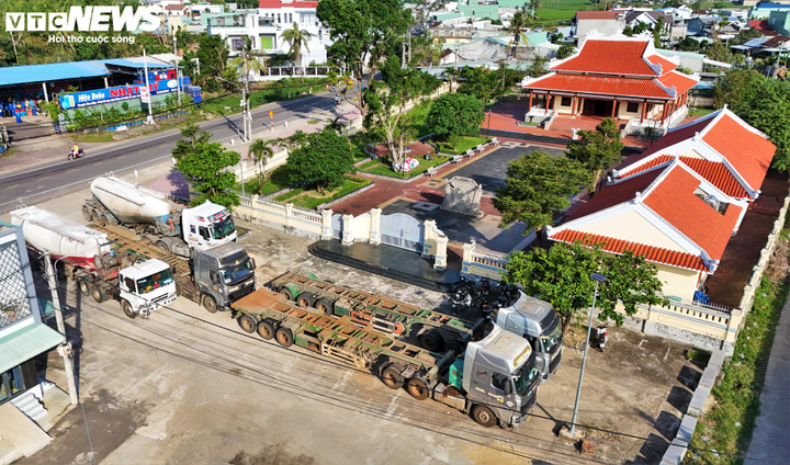 Bà Lê Thị Vinh Hương, Bí thư Đảng uỷ xã Tuy Phước cho biết, sau phản ánh của Báo Điện tử VTC News, địa phương đã lập tức liên hệ và kiến nghị lên Phòng Cảnh sát giao thông Công an tỉnh Gia Lai xác minh danh tính chủ các xe nói trên. Xã sẽ kiểm tra và có biện pháp giải quyết đối đối việc sân đền thờ hư hỏng do các xe trên gây ra.