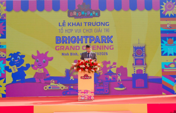 Ông Hoàng Mạnh Quân - Giám đốc Công ty Cổ phần Phát triển Golf Thiên Đường phát biểu tại buổi lễ khai trương.