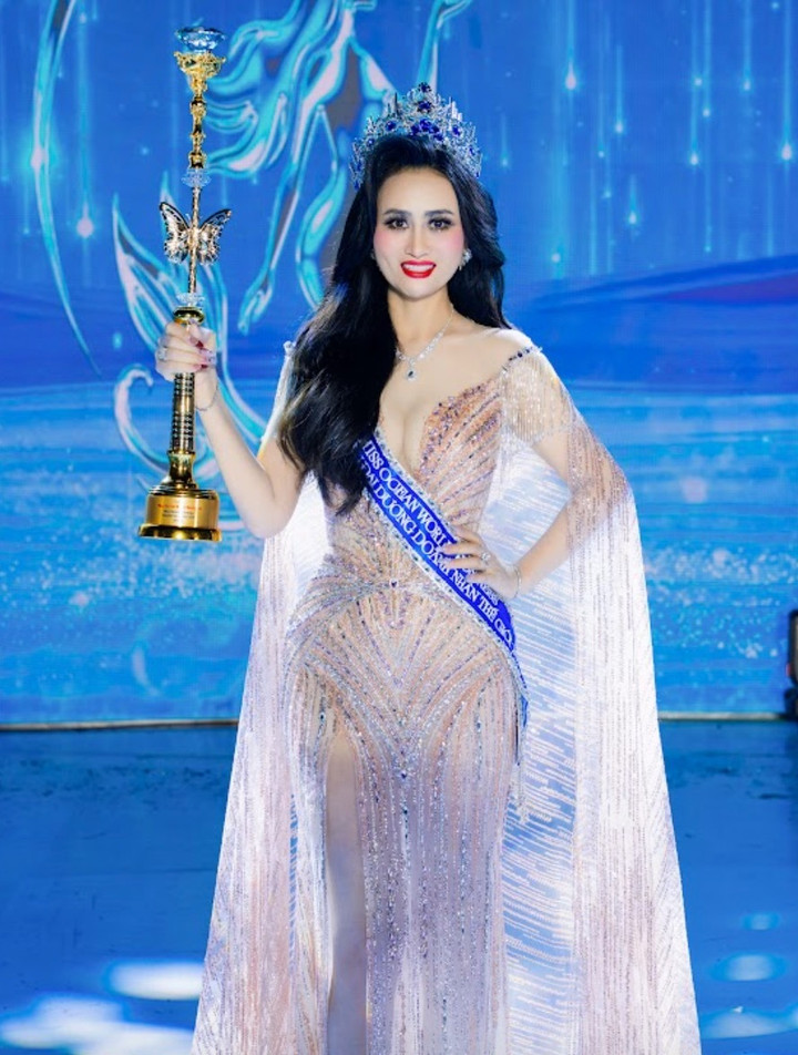 Vũ Thị Thanh Tâm đăng quang Hoa hậu Đại dương Doanh nhân Thế giới 2026.