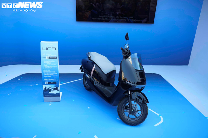 Xe sở hữu thiết kế tối giản, tinh tế với những đường vòm cong mềm mại.