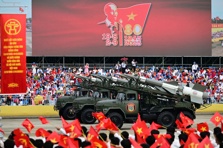 Viettel thu về kỷ lục 220 nghìn tỷ năm 2025 - 3