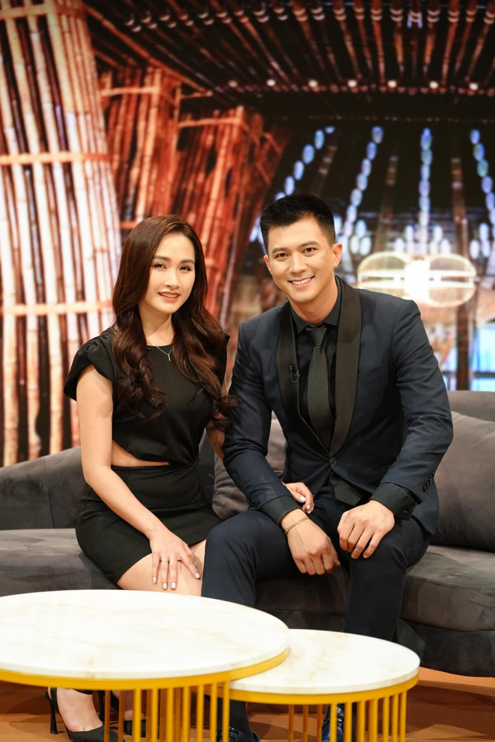 Nam diễn viên và bà xã xinh đẹp.