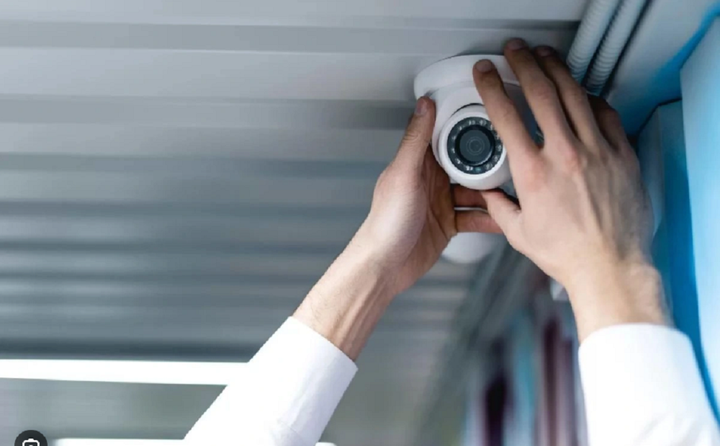 Việc lắp camera giám sát ở nhà cũng có thể mang lại những rủi ro nghiêm trọng.