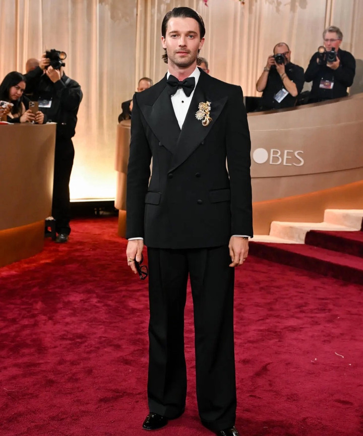 Tài tử Patrick Schwarzenegger - ngôi sao phim truyền hình ăn khách năm 2025 "The White Lotus".