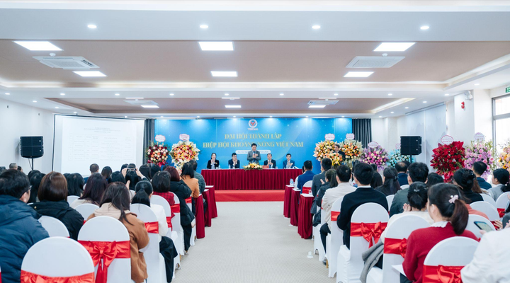 Toàn cảnh Đại hội thành lập Hiệp hội Khoáng nóng Việt Nam.