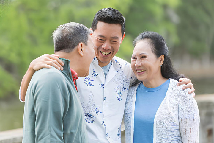 Độc thân ở tuổi 40, tôi hạnh phúc vì có nhiều thời gian cho bản thân và cha mẹ, đồng thời vẫn hy vọng tìm được đúng người để kết hôn. (Ảnh minh họa: iStock)