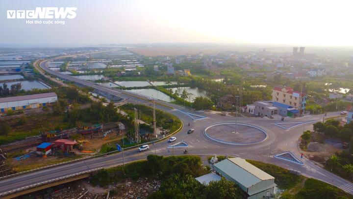 Việc bố trí số lượng Phó Chủ tịch UBND cấp xã tại Ninh Bình được đề xuất theo nhiều phương án, dựa trên quy mô dân số và vai trò của từng địa bàn.