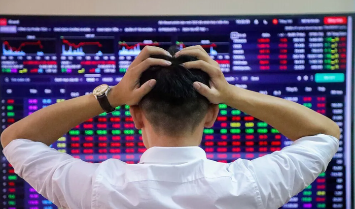 VN-Index giảm mạnh, nhiều cổ phiếu nằm sàn. (Ảnh minh họa: Kinh tế đô thị).