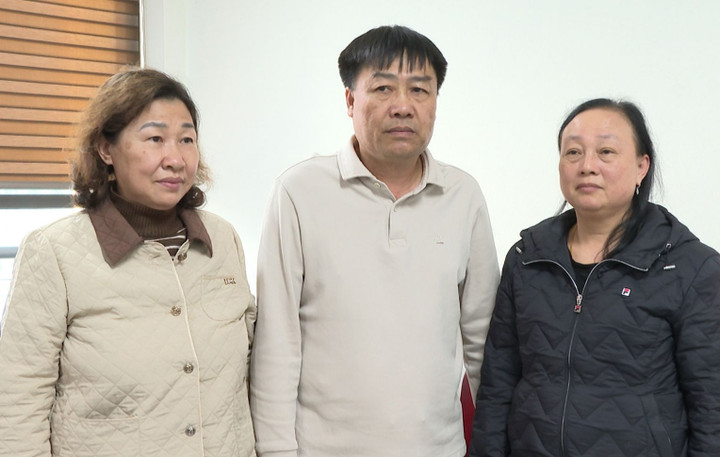 Vợ chồng ông Nguyễn Xuân Biên - Chủ tịch Hội đồng quản trị Công ty Cổ phần Tập đoàn Cường Minh và kế toán trưởng Lê Thị Ban thời điểm bị khởi tố. (Ảnh: Công an Thanh Hoá)