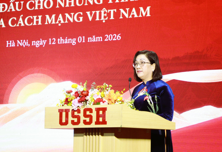 Bà Đinh Thị Mai, Phó trưởng ban Tuyên giáo và Dân vận Trung ương, phát biểu chỉ đạo tại hội thảo.