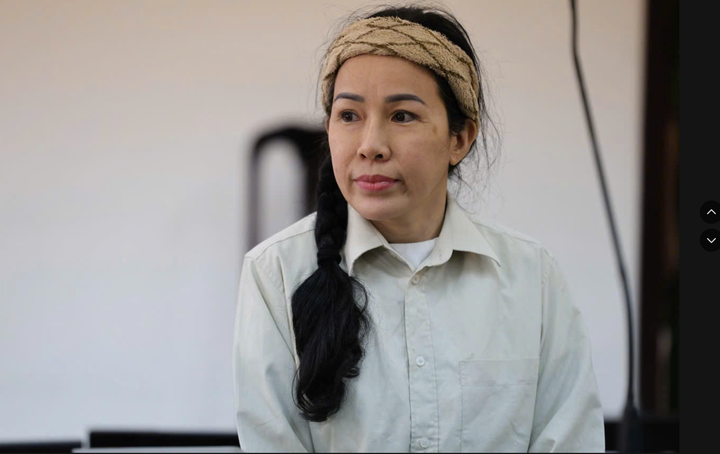 Bị cáo Đinh Thị Lan tại phiên toà. (Ảnh: Ý Linh)