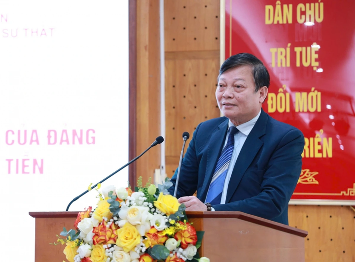 Ông Hà Ngọc Anh, nguyên Phó Trưởng Ban Dân vận Trung ương nhận xét về cuốn sách.