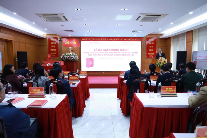 Phó Trưởng Ban Tuyên giáo và Dân vận Trung ương Ngô Đông Hải phát biểu tại buổi lễ ra mắt sách.