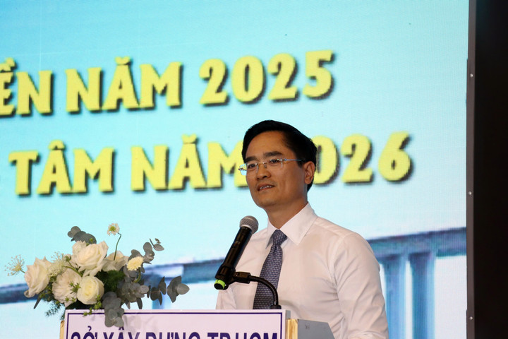 Giám đốc Sở Xây dựng TP.HCM Trần Quang Lâm cho biết năm 2026, TP.HCM phấn đấu khởi công khoảng 15 dự án trọng điểm và hoàn thành 12 công trình lớn.