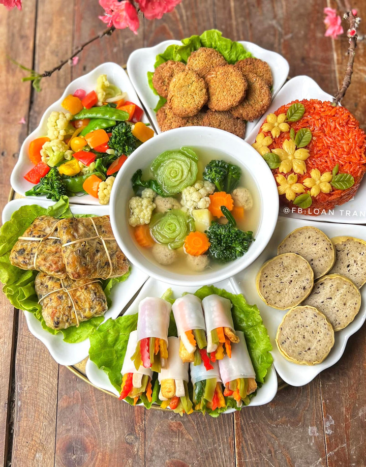 Gợi ý mâm cỗ chay cúng mùng 1 tháng Chạp. (Ảnh: Loan Trần)