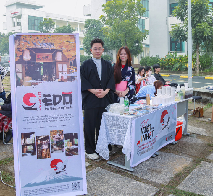 Một gian hàng tại chương trình.