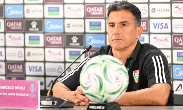 Huấn luyện viên Marcelo Broli.