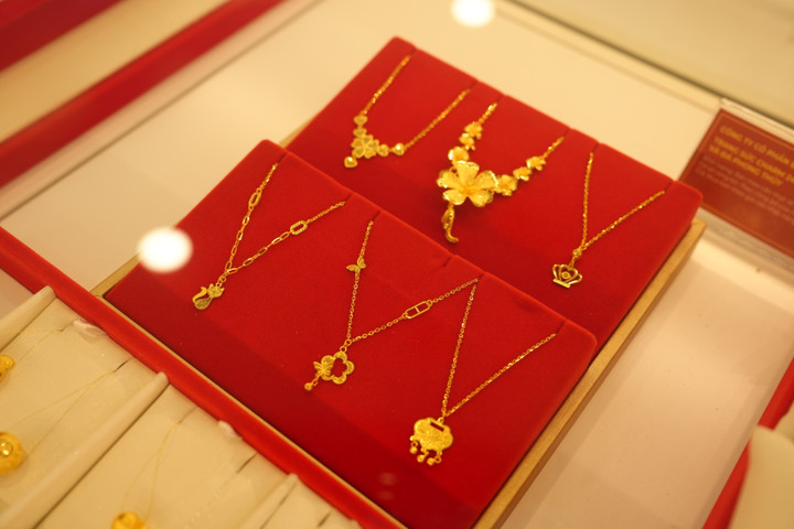 Giá vàng hôm nay trụ vững ở ngưỡng cao. (Ảnh: Bảo Tín Mạnh Hải).