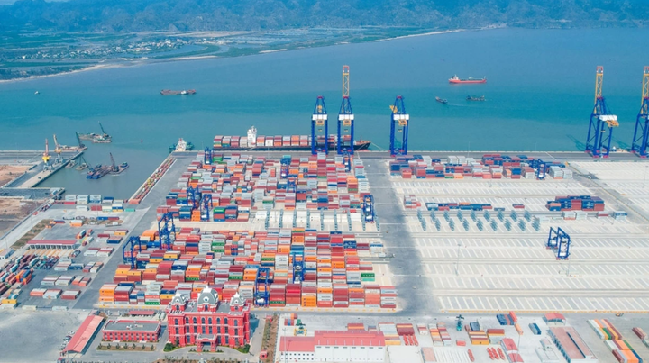 Tự chủ chiến lược để tăng khả năng chống chịu từ bên ngoài.