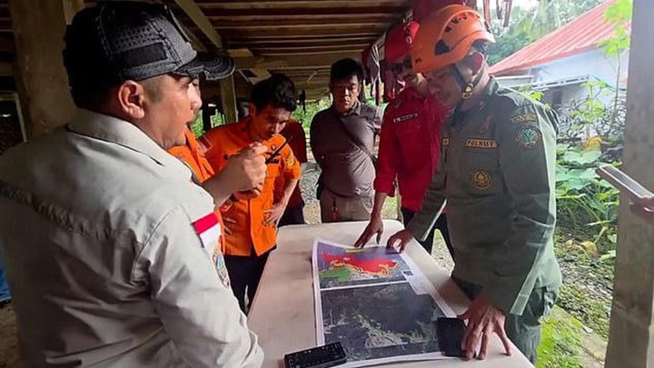 Các đội cứu hộ đã tiếp cận khu vực.