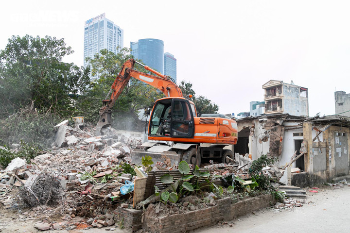 Người Hà Nội tất bật dọn nhà, bàn giao mặt bằng phục vụ thi công Vành đai 2,5 - 4