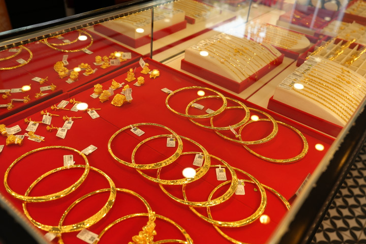 Giá vàng hôm nay chững lại.