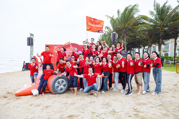 CBNV SeABank hào hứng tham gia hoạt động gắn kết tập thể.