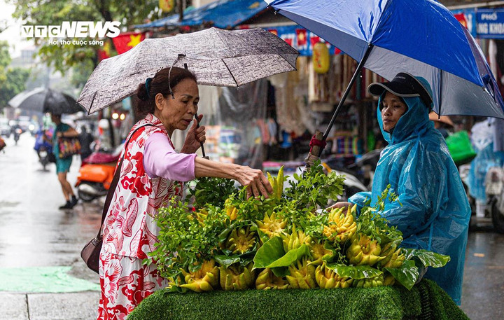Ngày 20/1, Hà Nội sáng sớm có mưa nhỏ, mưa phùn và sương mù. (Ảnh minh hoạ: Minh Đức)