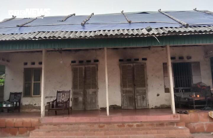 Căn nhà cấp 4 của anh Hiển - chị Năm.