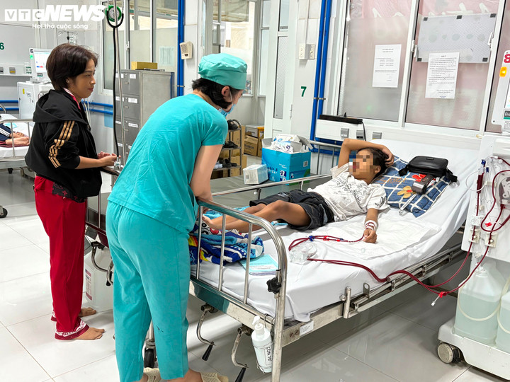 Bệnh nhi chạy thận tại Bệnh viện Nhi Đồng 2, TP.HCM.