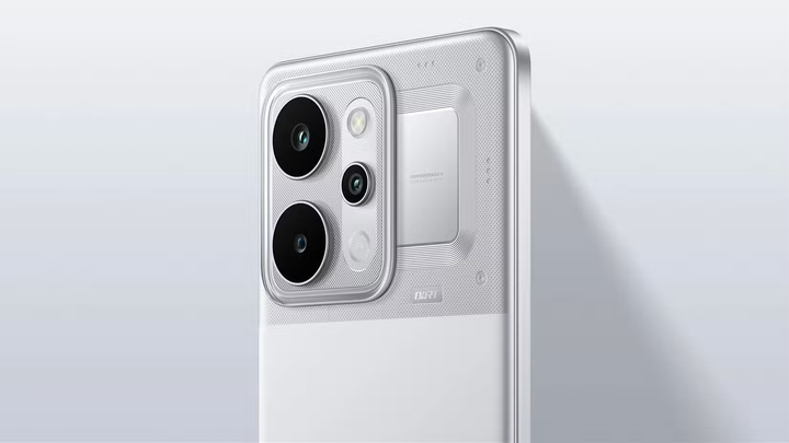 Realme P4 Power có thiết kế mỏng nhẹ, camera HyperImage nổi bật, pin 10.001mAh dùng cả tuần. (Nguồn: Realme)