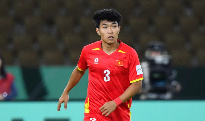 Phạm Lý Đức gây thất vọng trước U23 Trung Quốc.