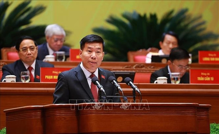 Ông Nguyễn Mạnh Cường, Ủy viên Trung ương Đảng, Phó Bí thư Thường trực Đảng ủy, Thứ trưởng Bộ Ngoại giao, trình bày tham luận. (Ảnh: TTXVN)