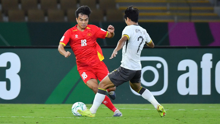 U23 Việt Nam thua U23 Trung Quốc ở bán kết.