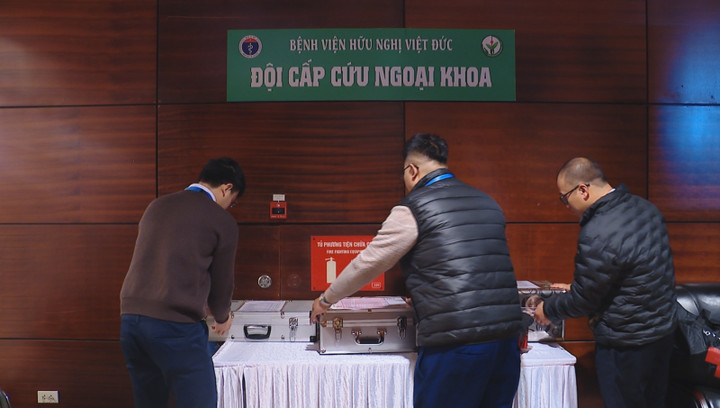 Các tủ phương tiện chữa bệnh sẵn sàng với các tình huống tại chỗ.