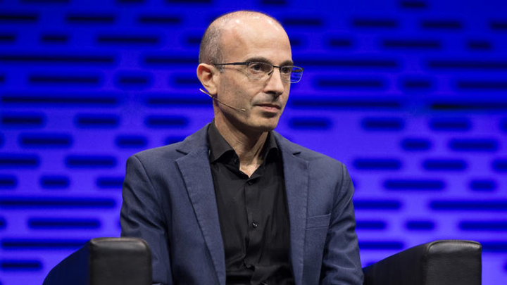 Demis Hassabis, CEO Google DeepMind, chia sẻ về AI tại Davos 2026. (Nguồn: MSN)