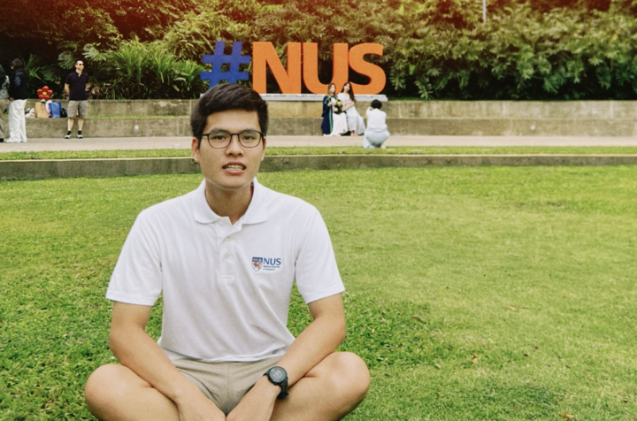 Nguyễn Khắc Long trao đổi một kỳ học tại Đại học Quốc gia Singapore.