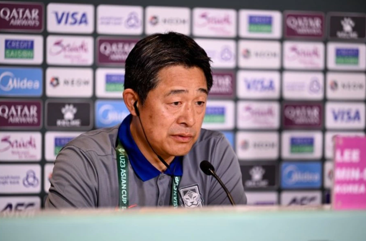 HLV Lee Min-sung chỉ ra điểm yếu của học trò trước trận tranh hạng ba với Việt Nam. (Nguồn: AFC)