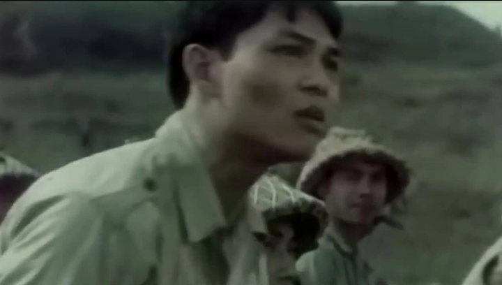 NSND Trung Hiếu với vai diễn đầu tiên trong bộ phim "Hoa ban đỏ".