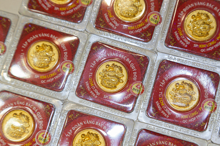 Giá vàng trong nước giảm mạnh. (Ảnh: Minh Đức).