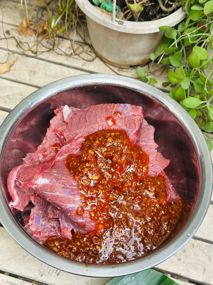 Cách làm khô bò nguyên miếng ăn Tết siêu đơn giản - 3