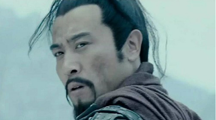 Lưu Bị suýt bị Tôn Hoàn bắt sống.