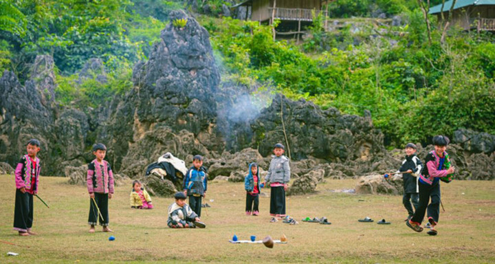 Tính đến hết năm 2025, Việt Nam có 102,3 triệu người (Ảnh: Nhân dân).