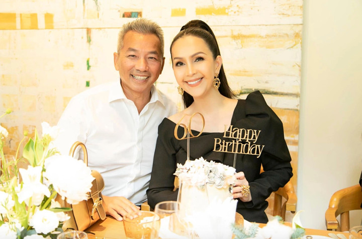 Ông xã luôn đồng hành cùng Diễm My trong công việc lẫn cuộc sống.