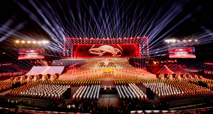 Từ Phú Quốc, Đà Nẵng, Sun Group mang cả bầu trời pháo hoa đỉnh cao ra Thủ đô - 2