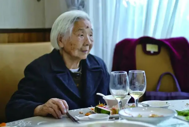 Những bí quyết trường thọ của bà Jiang gây sốt mạng. (Ảnh: Baidu)