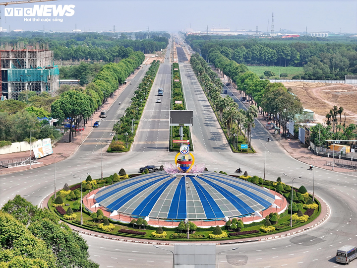 Ranh giới phát triển bất động sản công nghiệp tại khu vực Vùng kinh tế trọng điểm phía Nam đang dịch chuyển đến sân bay Long Thành và cảng Cái Mép - Thị Vải.