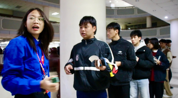 Thí sinh hào hứng trước giờ thi.