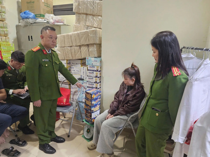 Trung tá Nguyễn Quang Đăng - Phó Trưởng phòng PC06 - trực tiếp chỉ đạo xử lý vụ việc.